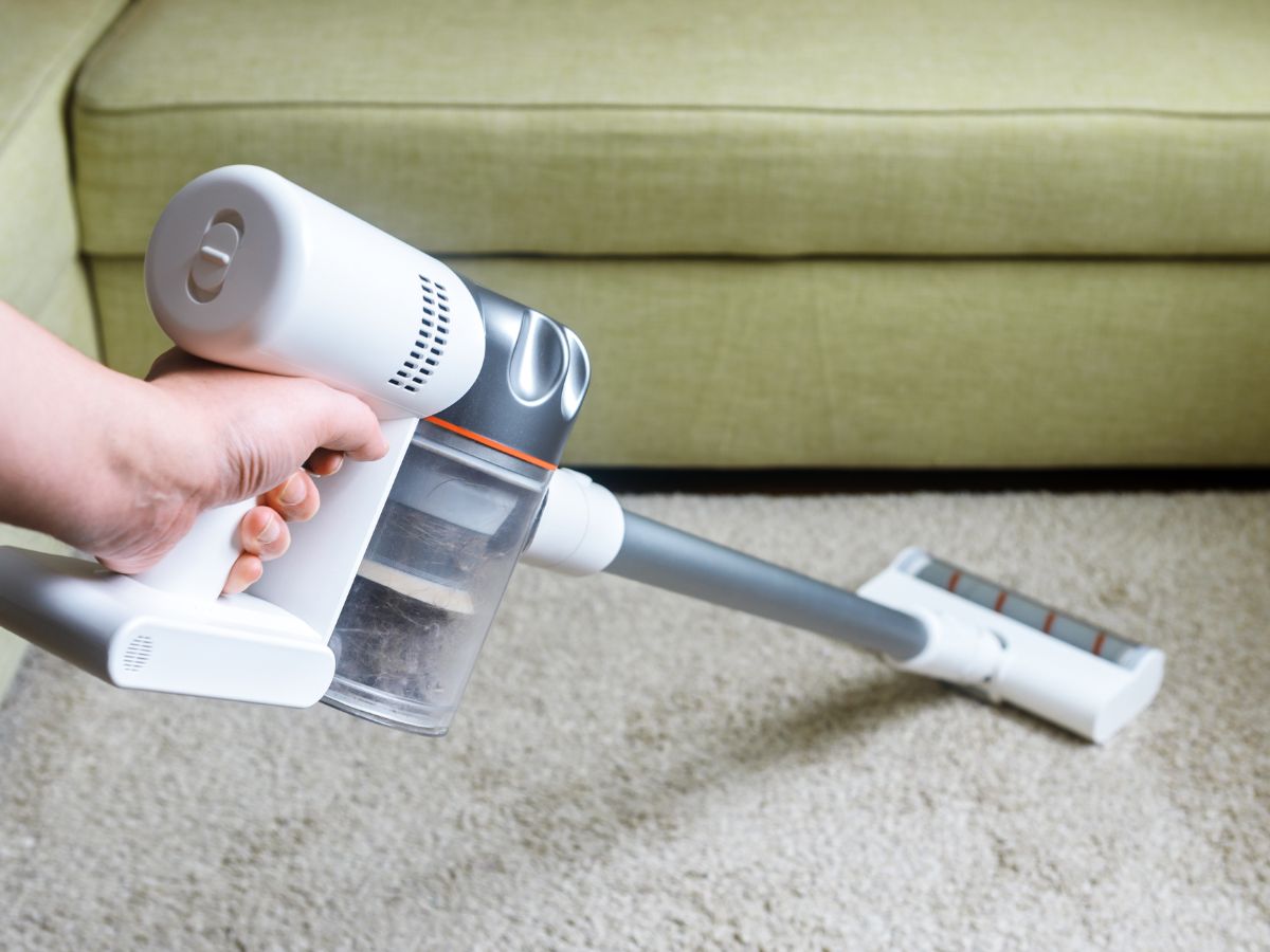 Best Vacuum for Airbnb